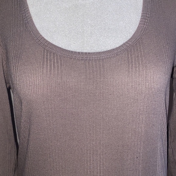 Z Supply Jayda Ribbed 3/4 Sleeve Top - Picture 2 of 11